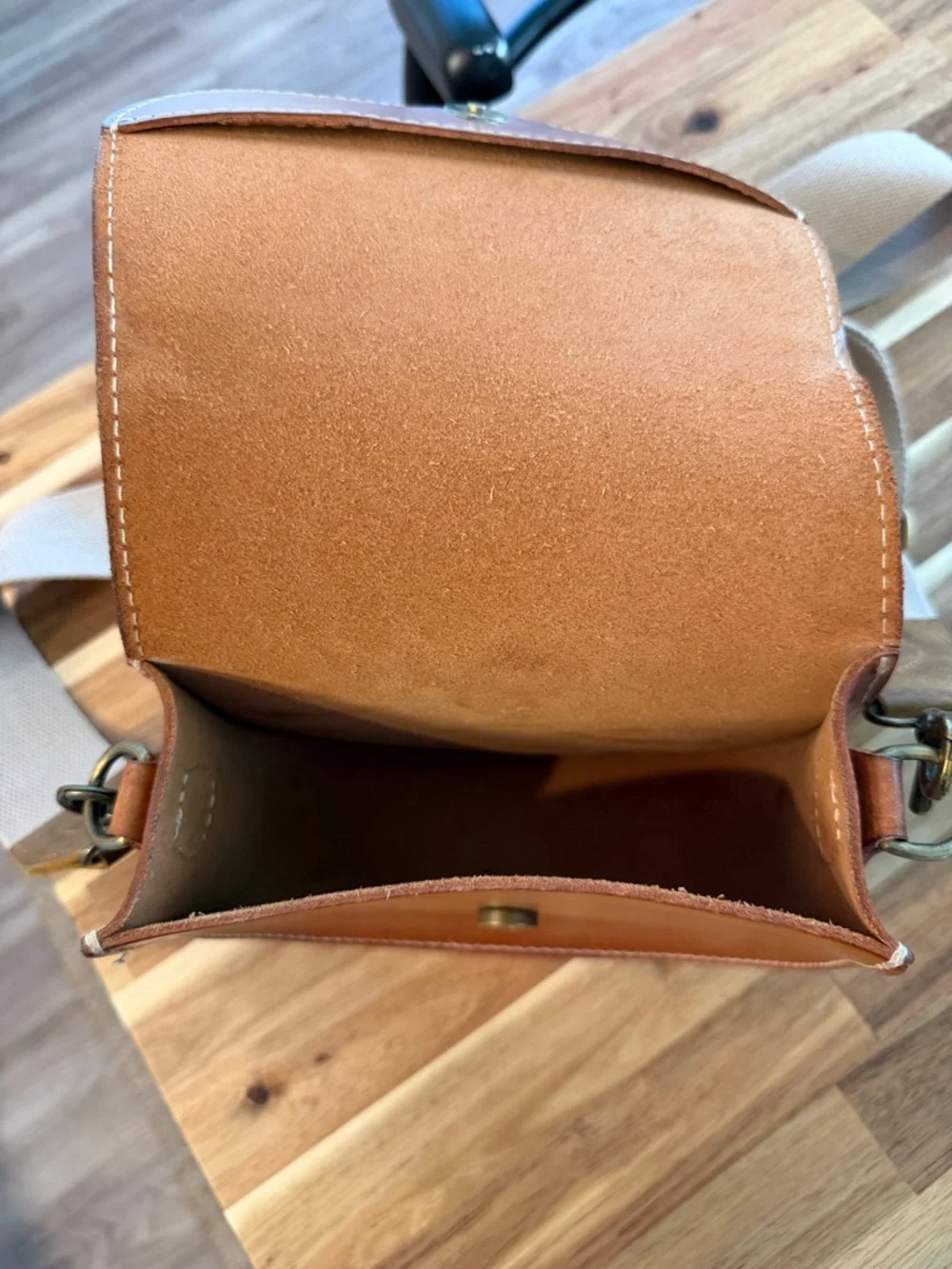 Portland Leather Saddle Crossbody Bag - Picture 14 of 15